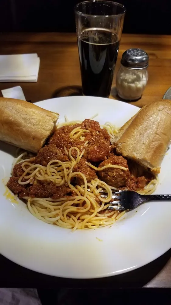 Spaghetti and Meatballs with Garlic Bread
